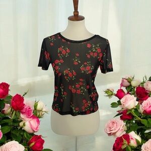🌹 Red Roses on Black Sheer Top 🌹 Size‎ Small 🌹 Q 1982